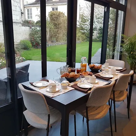 Couette Et Cafe Bed & Breakfast