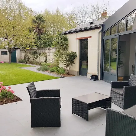 Couette Et Cafe 3* 쏘뮤흐