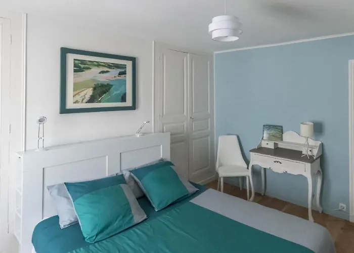 Couette Et Cafe سوموور