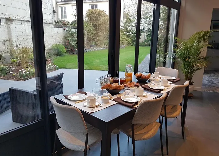 Couette Et Cafe Bed & Breakfast